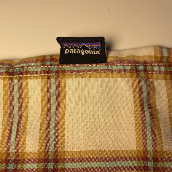 Patagonia short sleve button down shirt small plaid - Picture 7 of 8